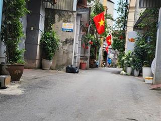 Bán nhà chiến thắng hà đông  dt 33m2 4 tầng  ô tô đỗ cửa ngõ thông  full nội thất  giá 8.x tỷ