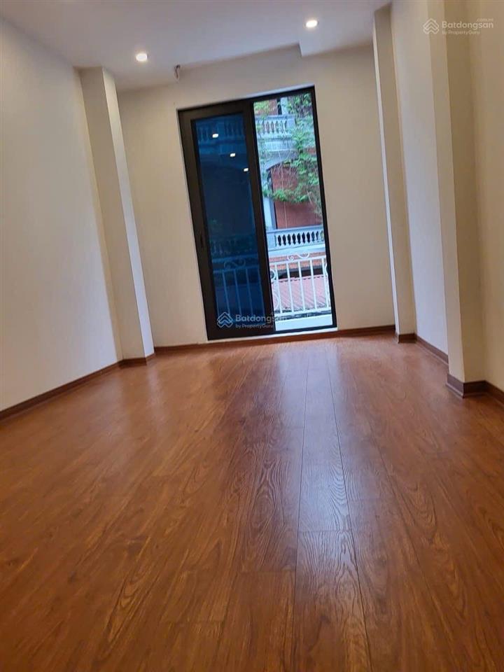 Bán nhà chiến thắng hà đông  dt 33m2 4 tầng  ô tô đỗ cửa ngõ thông  full nội thất  giá 8.x tỷ