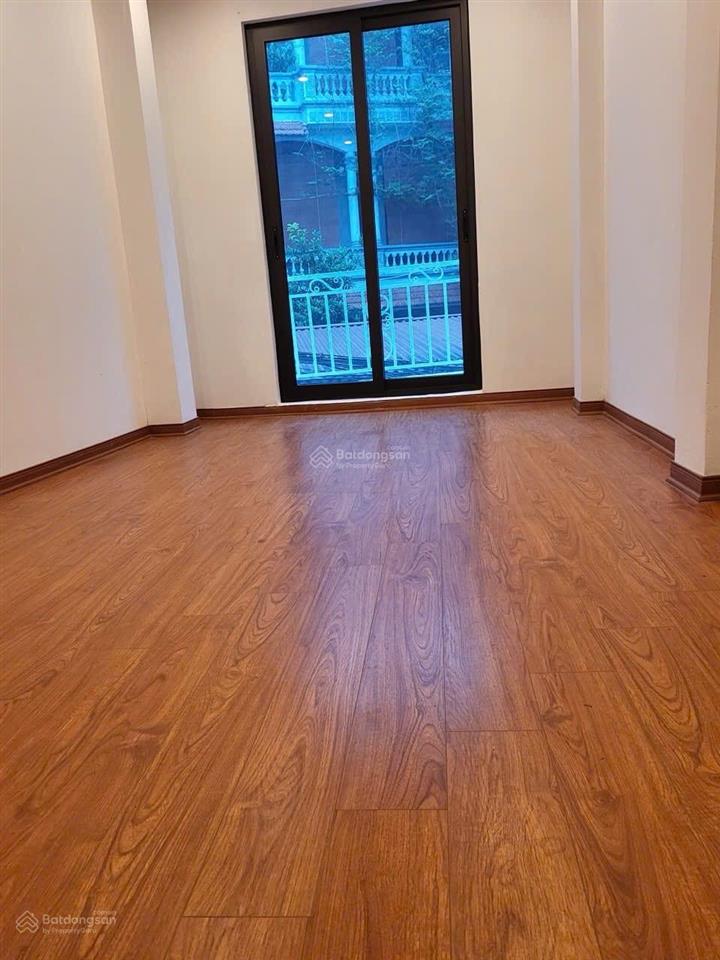Bán nhà riêng chiến thắng la khê hà đông  33m2  ô tô đỗ cửa  ngõ thông  full nội thất  8.x tỷ