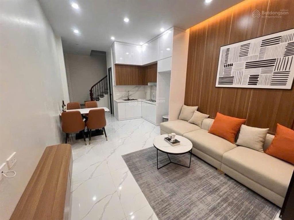 Bán nhà chiến thắng hà đông  34m2  mới tinh full nội thất  ô tô đỗ cửa  lô góc 3 mặt thoáng.