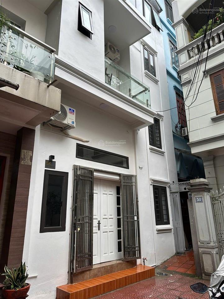 Bán nhà đội cấn ba đình  dt 35m2 mt 6.2m  sân riêng 30m2  2 thoáng trước sau  giá nhỉnh 9 tỷ