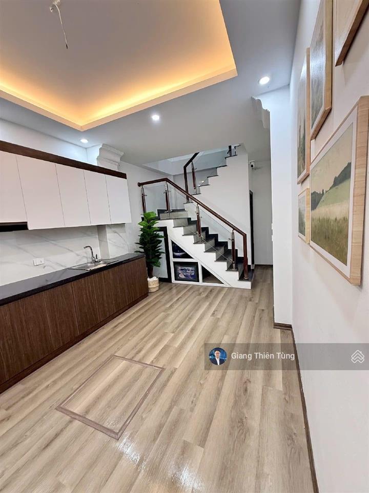 Bán nhà riêng đường hoàng hoa thám tây hồ  5 tầng dân xây  ngõ thông  cách ô tô chỉ 10m  6.x tỷ