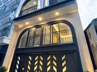 Tòa chdv xây mới 8 tầng thang máy  33 phòng khép kín  full nội thất  dòng tiền ~ 180 triệu/tháng