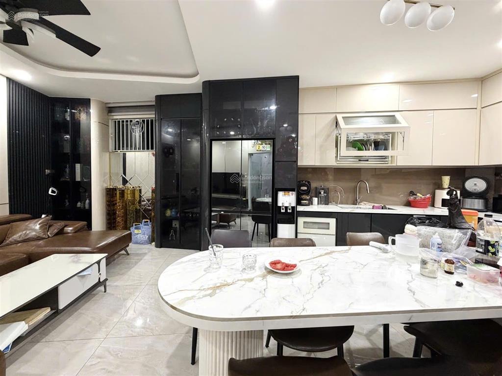 Nhà hẻm 875 trần hưng đạo, phường 1, quận 5, dt 62.5m2. giá 9.3 tỷ.  0931 196 *** thành