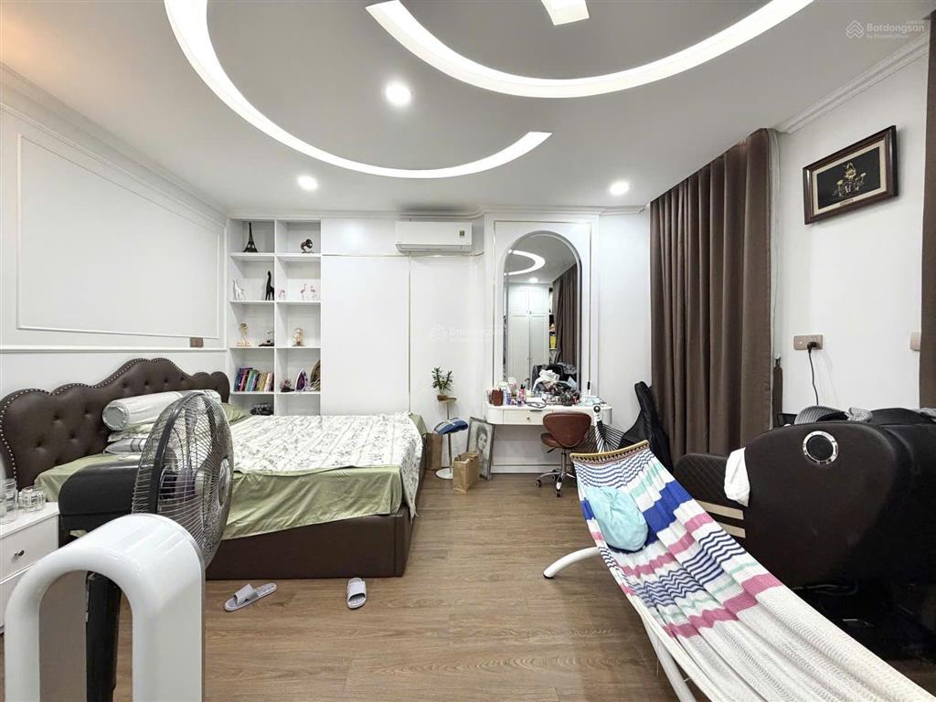 Nhà hẻm 875 trần hưng đạo, phường 1, quận 5, dt 62.5m2. giá 9.3 tỷ.  0931 196 *** thành