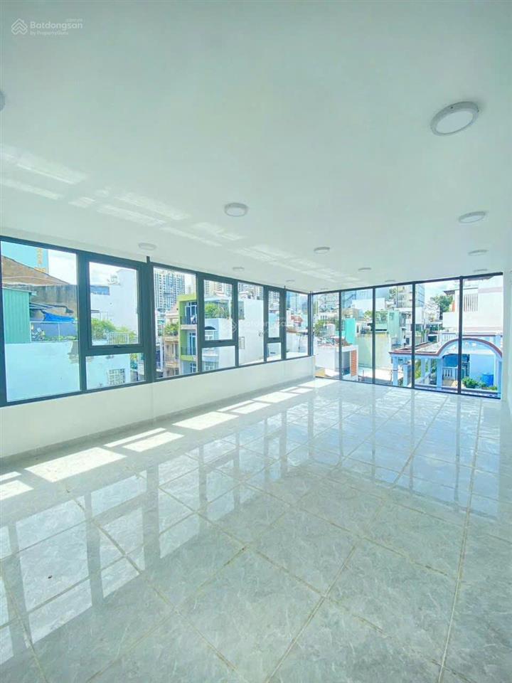 Cho thuê nhà vị trí cực đẹp góc 2 mặt tiền ngay bàn cờ, quận 3.  0931 196 *** thành