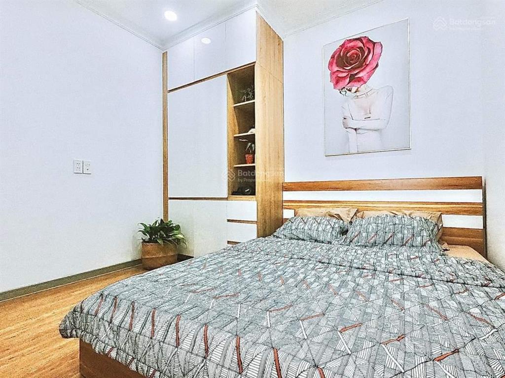 Cần bán căn hộ chung cư thuận việt, q. 11, 100m2, 3pn, giá 5.2 tỷ,  0931 196 *** thành. sổ hồng