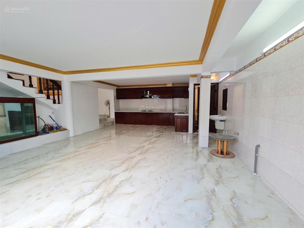 Góc 2 mặt tiền trương quốc dung phường 10 phú nhuận, kc 3 tầng thang máy. giá 19 tỷ.  0931 196 ***