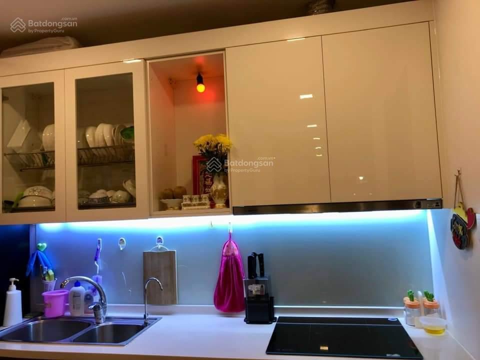 Cần bán căn hộ lầu cao view quận 1, căn góc dt 77.6m2, 2pn giá 5.3 tỷ.  0931 196 *** thành