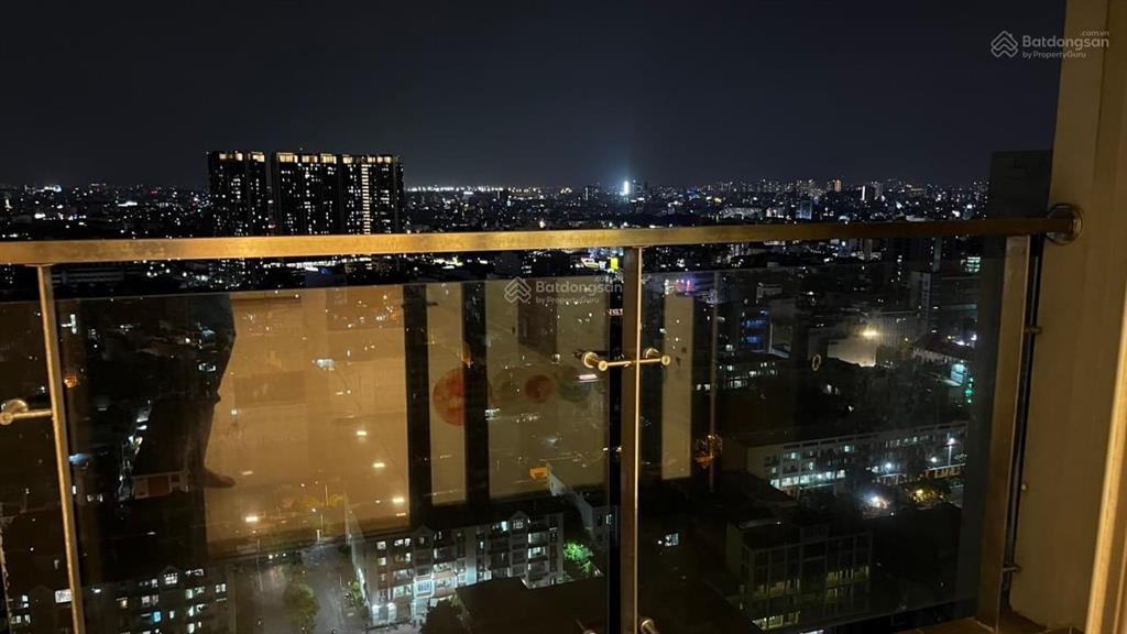 Cần bán căn hộ rivera park q.10, dt 63m², 2pn giá bán 4,95 tỷ.  0931 196 *** thành. view đẹp