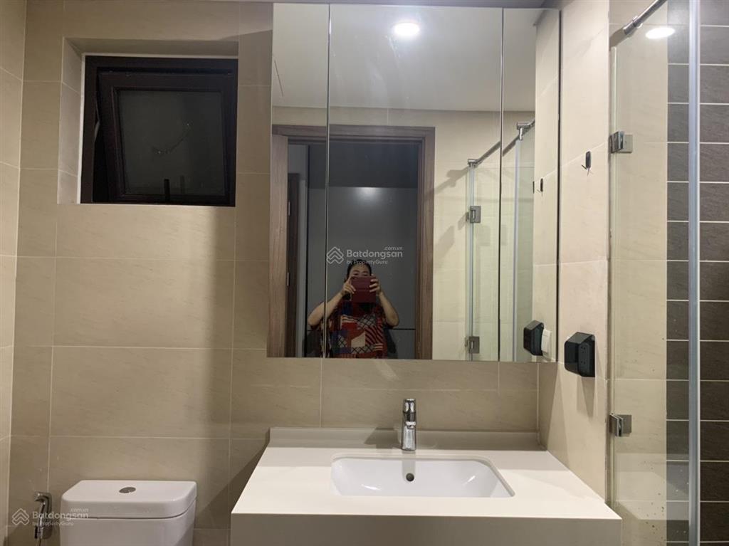 Cần bán nhanh căn hộ rivera park quận 10, dt 77m2, 2pn giá 5.9 tỷ.  0931 196 *** thành. căn góc