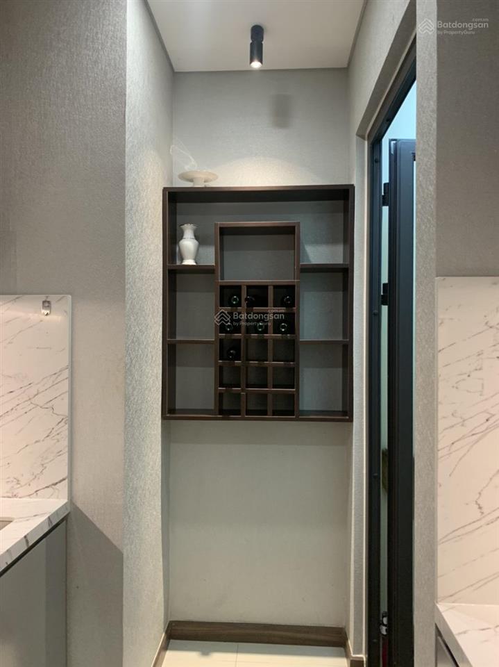Cần bán nhanh căn hộ rivera park quận 10, dt 77m2, 2pn giá 5.9 tỷ.  0931 196 *** thành. căn góc