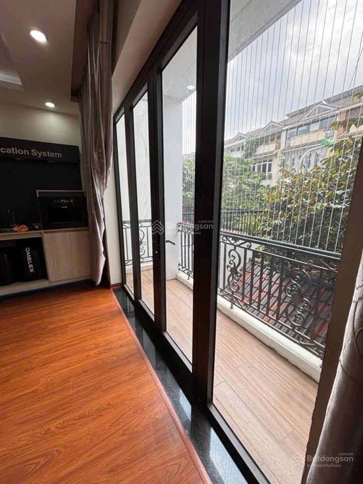 Bán căn hộ 91m2 căn góc, view hồ tầng trung, full nội thất xịn tòa rainbow, tây nam linh đàm