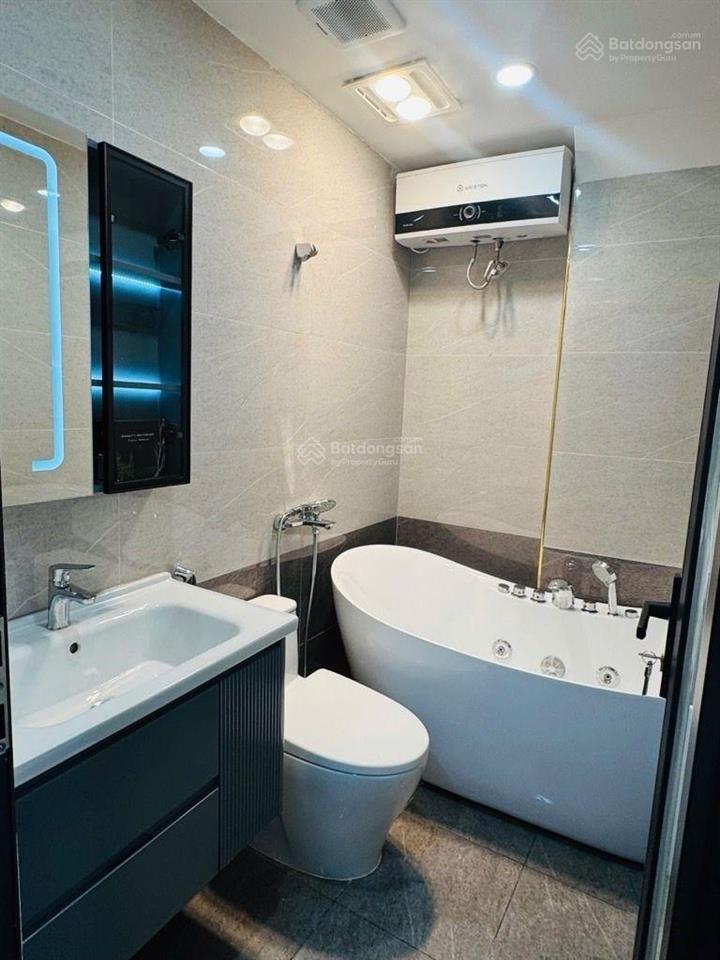 Bán căn hộ 91m2 căn góc, view hồ tầng trung, full nội thất xịn tòa rainbow, tây nam linh đàm
