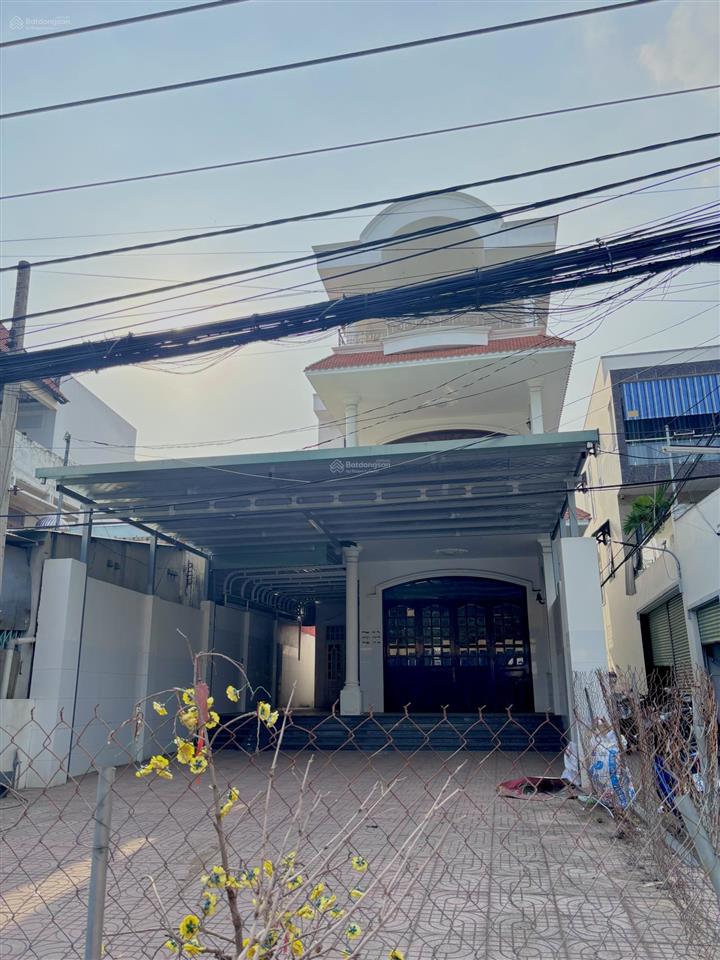 Cho thuê mb + nhà ở 1 trệt 2 lầu vị trí nhà mặt tiền đường đồng khởi, gần cây xăng 26