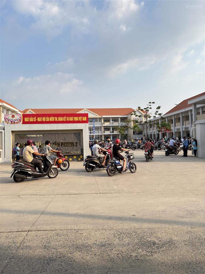 Không còn thứ 2 mặt tiền bên hông trường cấp 1 tphong mới, chủ cần bán gấp kinh doanh ok ngang 6,3m