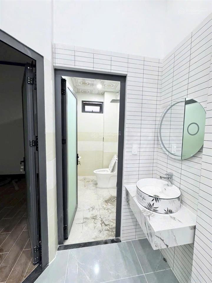 Chủ gửi bán nhà lầu kp11a tân triều (tân phong cũ) nhà nằm gần trường cấp 1 tân phong, gần chợ 26,