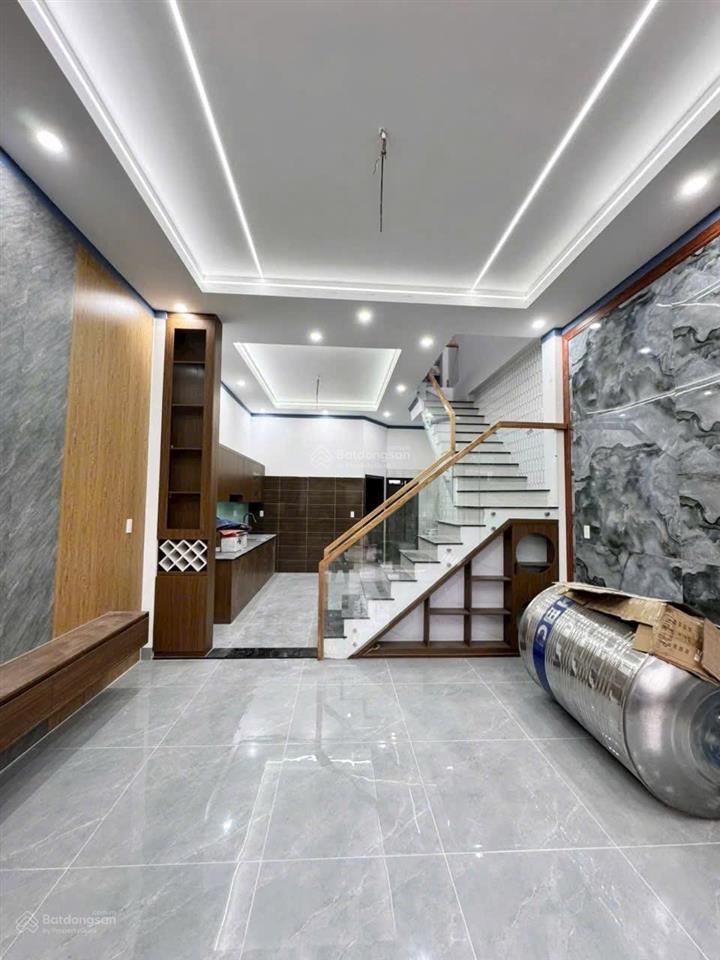 Chủ gửi bán nhà lầu kp11a tân triều (tân phong cũ) nhà nằm gần trường cấp 1 tân phong, gần chợ 26,