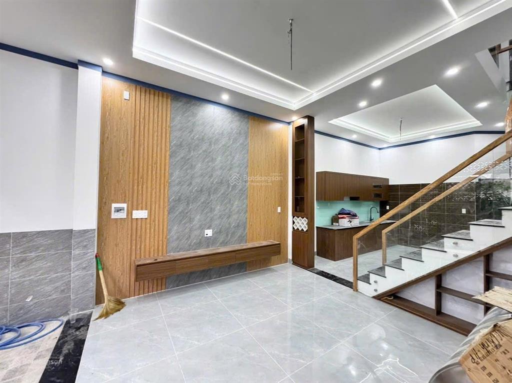 Chủ gửi bán nhà lầu kp11a tân triều (tân phong cũ) nhà nằm gần trường cấp 1 tân phong, gần chợ 26,