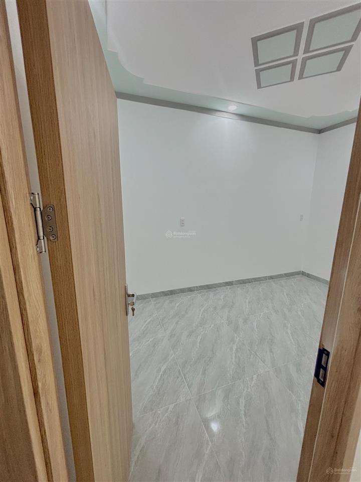 Chủ gửi bán nhà 1 lầu 1 trệt sổ riêng hoàn công ngay đường hồ hoà, tiện ích đầy đủ