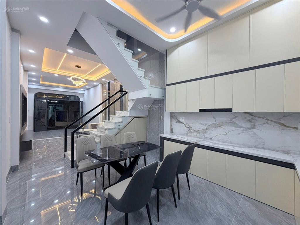 Chủ gửi bán nhà góc 2 mặt tiền 1 trệt 1 lầu
gần chợ phúc hải tp. biên hòa,đường nguyễn ái quốc
