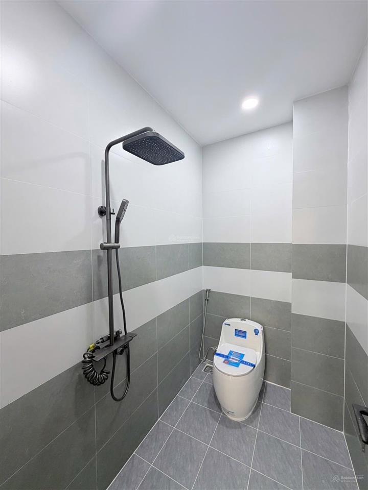 Chủ gửi bán nhà góc 2 mặt tiền 1 trệt 1 lầu
gần chợ phúc hải tp. biên hòa,đường nguyễn ái quốc
