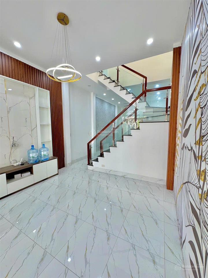 Nhà cho thuê ,ngay chợ 26 cách đường đồng khởi 300m.nhà lầu kp9 tân phong. nguyễn văn tiên