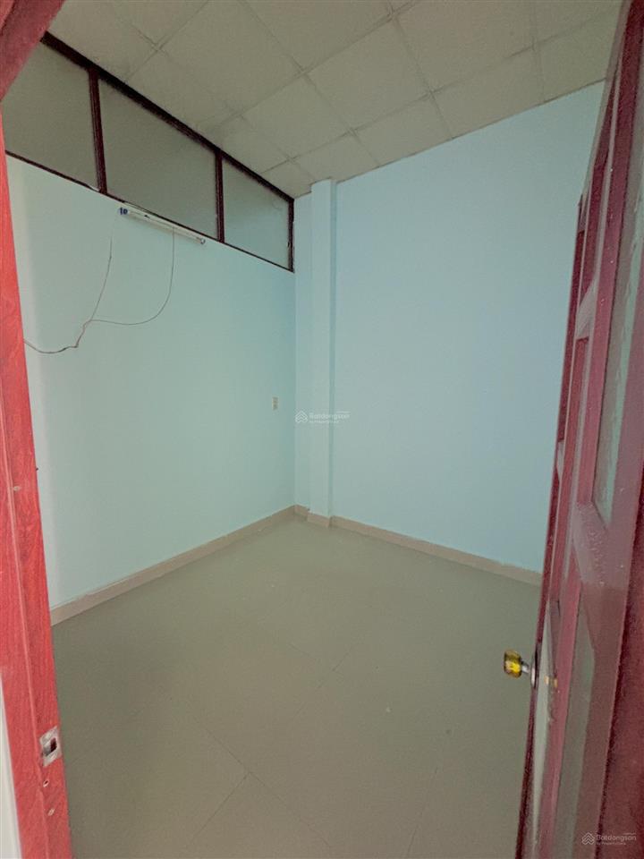 Cần bán nhà ngay chợ 26, phường tân phong