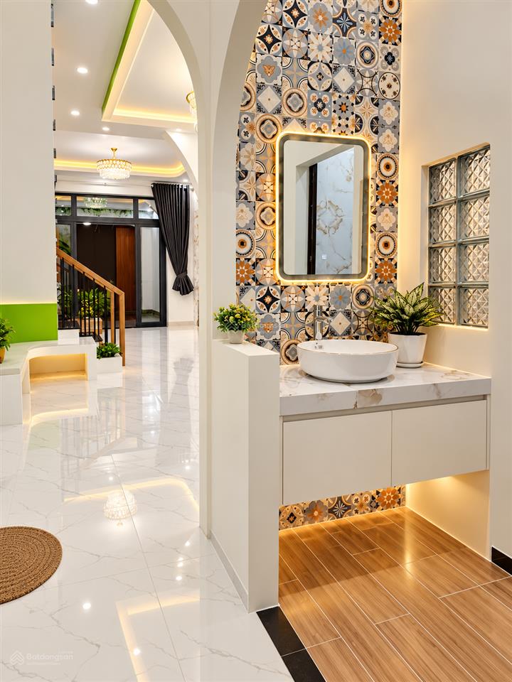 Bán nhà 1 trệt 1 lầu mặt tiền hẻm 179 phù hợp vừa ở vừa kinh doanh kp9 tân phong, gần cây xăng 26,