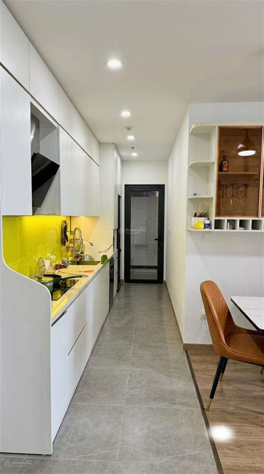 6,15 tỷ căn 2pn the wisteria full đồ đẹp, sẵn sổ, chủ hỗ trợ bank 70%.  e linh 0936 079 ***