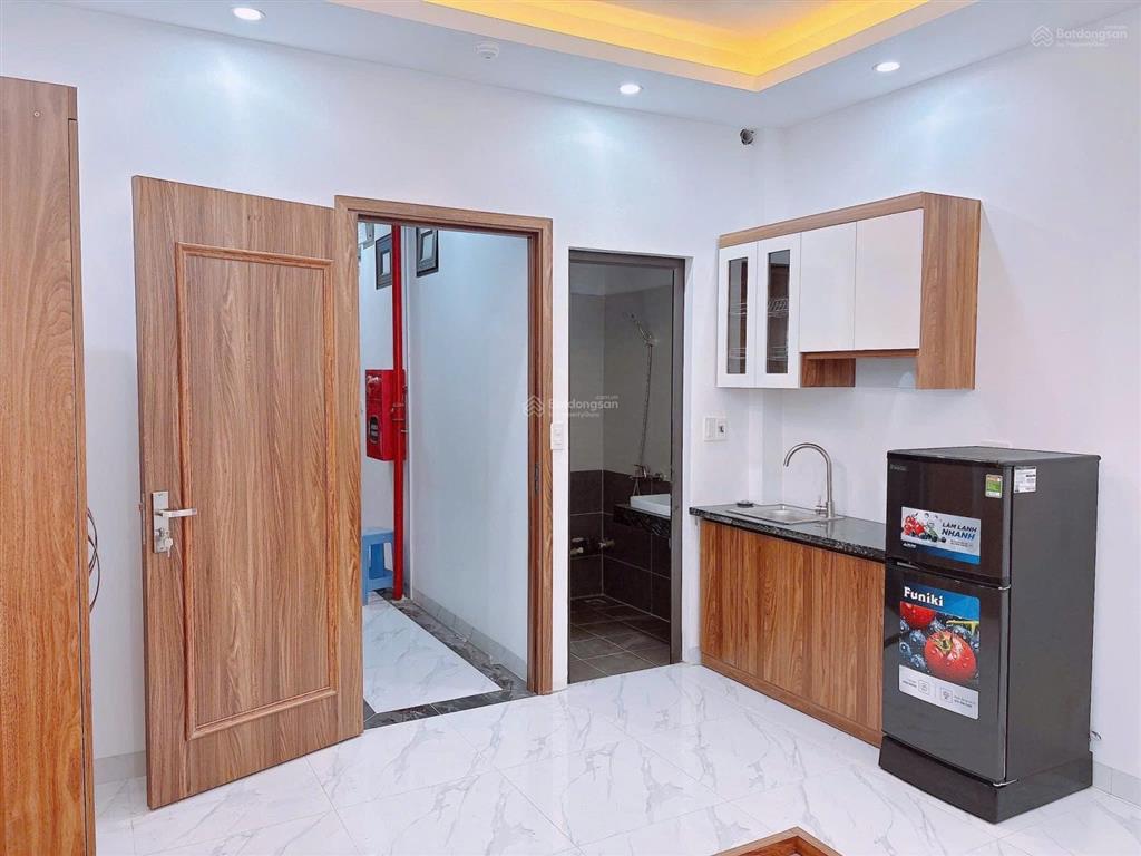 Bán ccmn 10 phòng 49,2m² x 6 tầng có thang máy ô tô đỗ cửa tây tựu, giá 12 tỷ