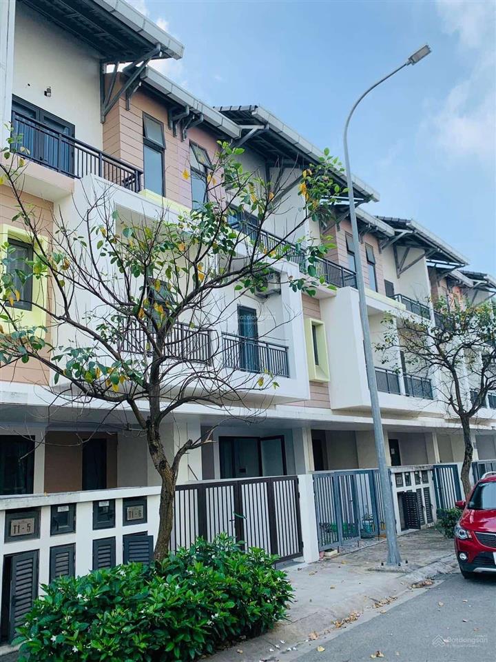 Hot hot chính chủ cần tiền bán gấp nhà full nội thất, đang có dòng tiền cho thuê 13tr/1tháng