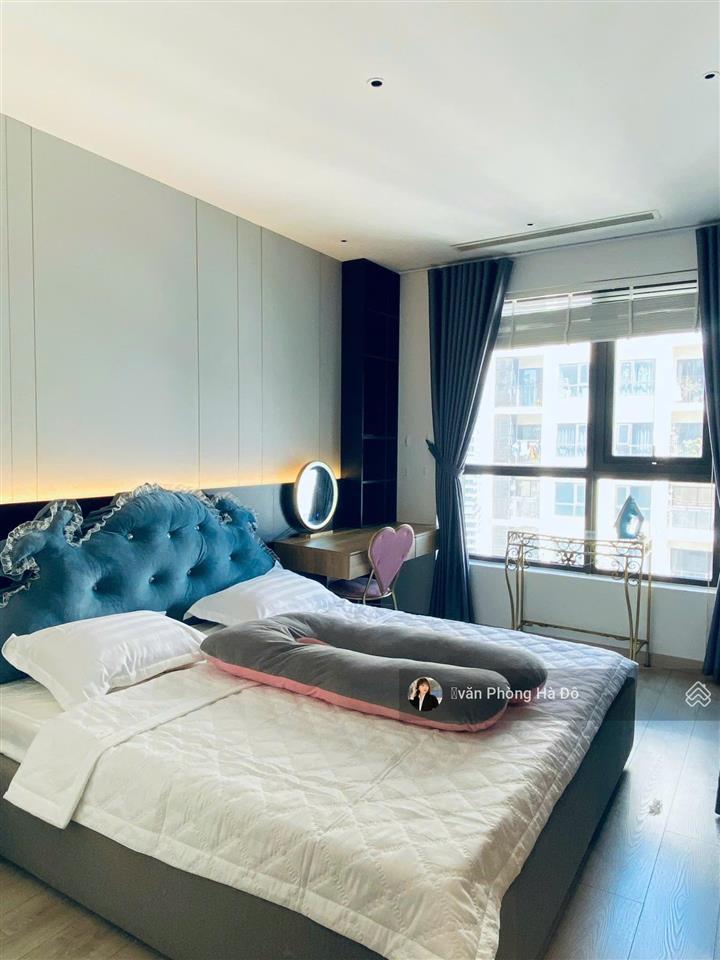 Bán nhanh căn 2 phòng ngủ 86m2 full nội thất đẹp view cao thoáng có sổ hồng tại hà đô q10 ms nguyên