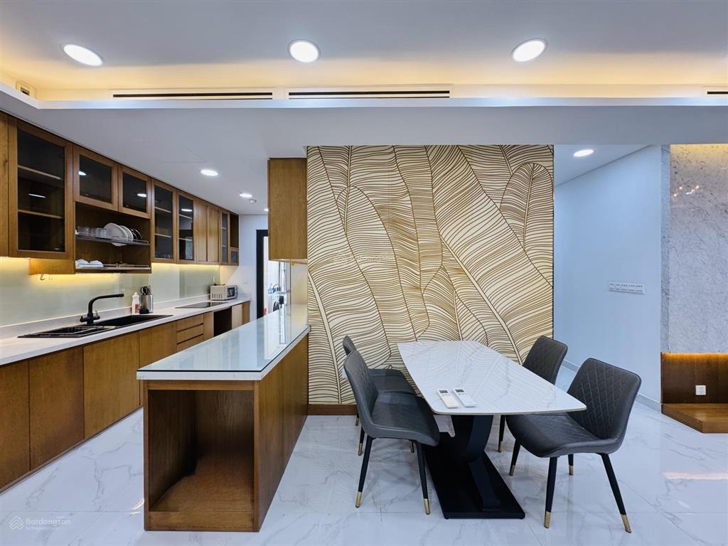 Bán căn hộ 108m2 tại hado centrosa garden, giá thỏa thuận, 2pn, 2wc