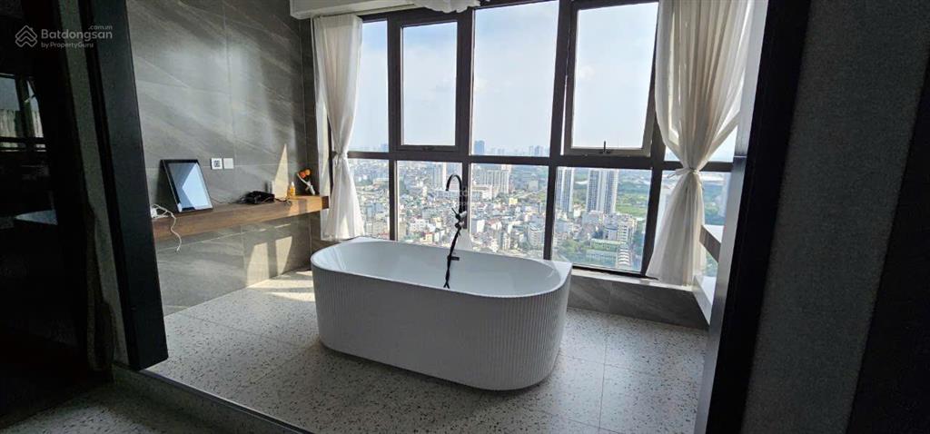 Biệt thự trên không penthouse kiêm duplex đẳng cấp kđt mỹ đình 500m2 giá 35 tỷ.  hà 0936 168 ***
