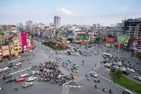 Nhà mặt đường gần ngã tư phố cổ trần hưng đạo  hàng bài, ô tô tải, 50m, vỉa hè đá bóng, giá 36 tỷ