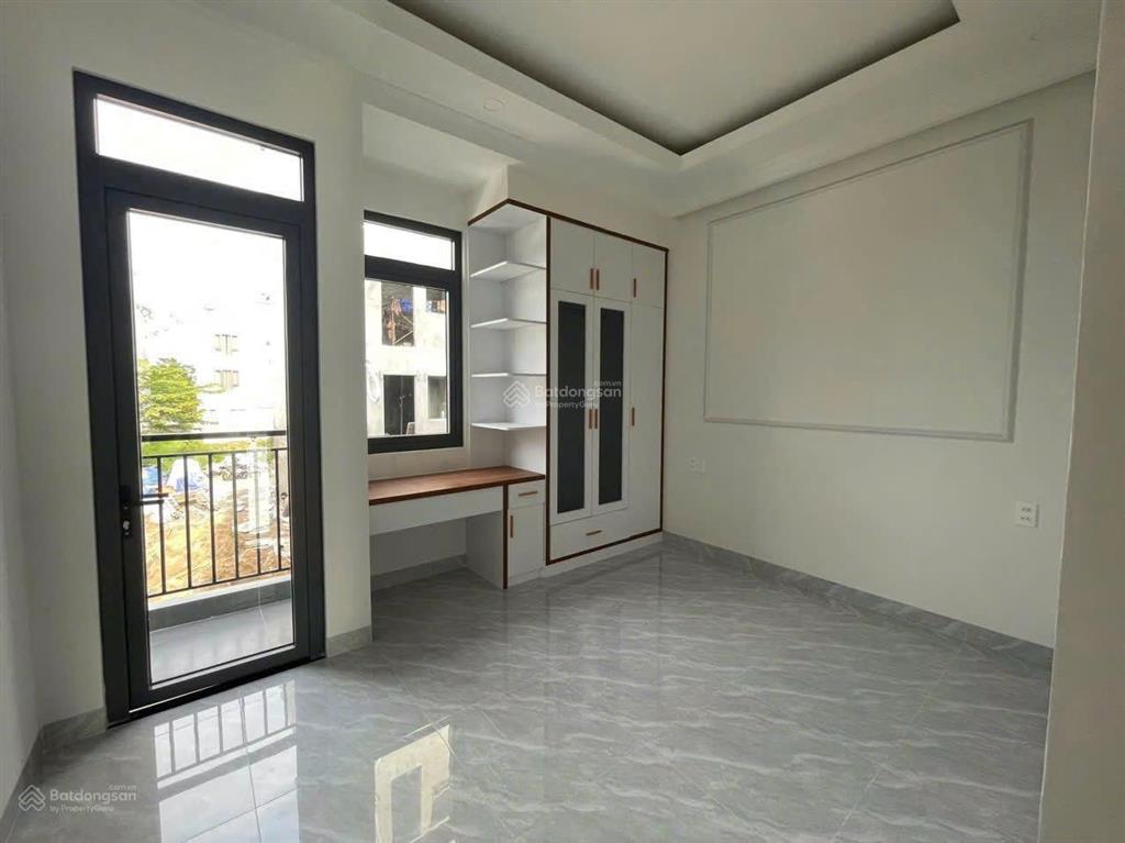 Bán nhà đường số 11, phường trường thọ. hẻm xe hơi, diện tích đất công nhận 76.2m2 (4m x 19.05)