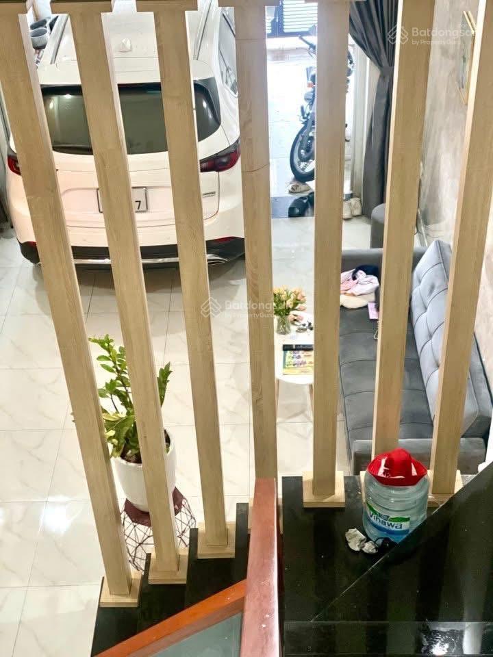 Bán nhà đường số 12, phường hiệp bình phước. hẻm xe hơi, nhà 1 trệt 2 lầu có 3pn 2wc