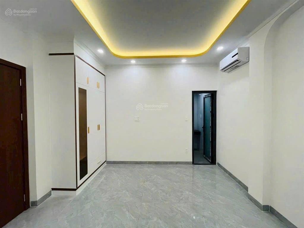 Bán nhà đường số 40. phường hiệp bình chánh. hẻm nhựa xe hơi. nhà 1 trệt 2 lầu + sân thượng