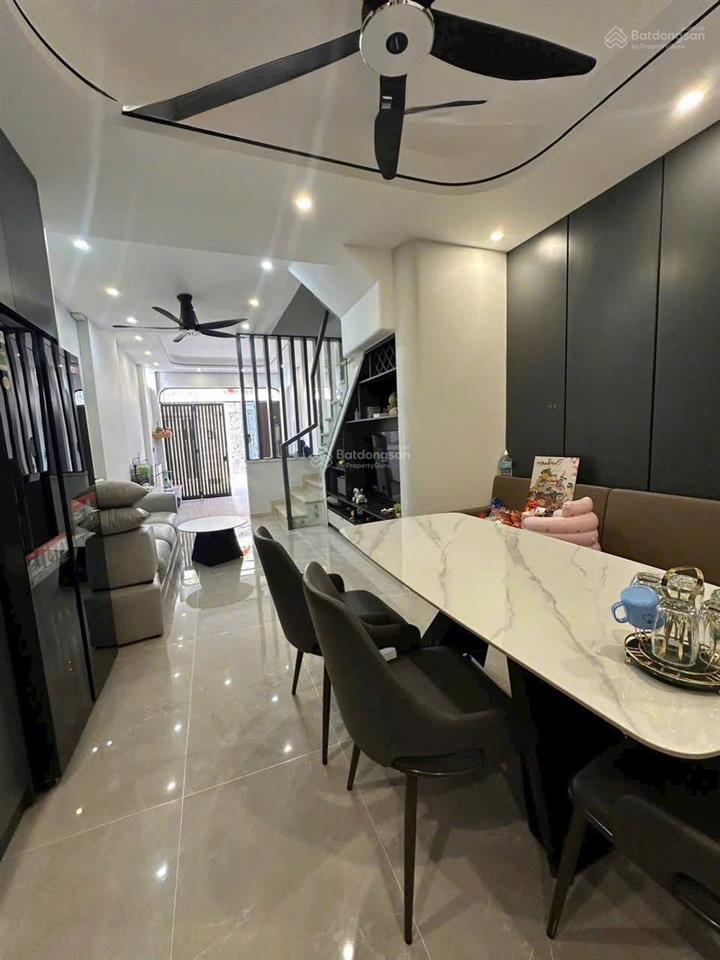 ** bán nhà đường cây keo. phường tam phú. hẻm nhựa xe hơi tránh nhau. nhà 1 trệt 2 lầu. có 4pn 3w
