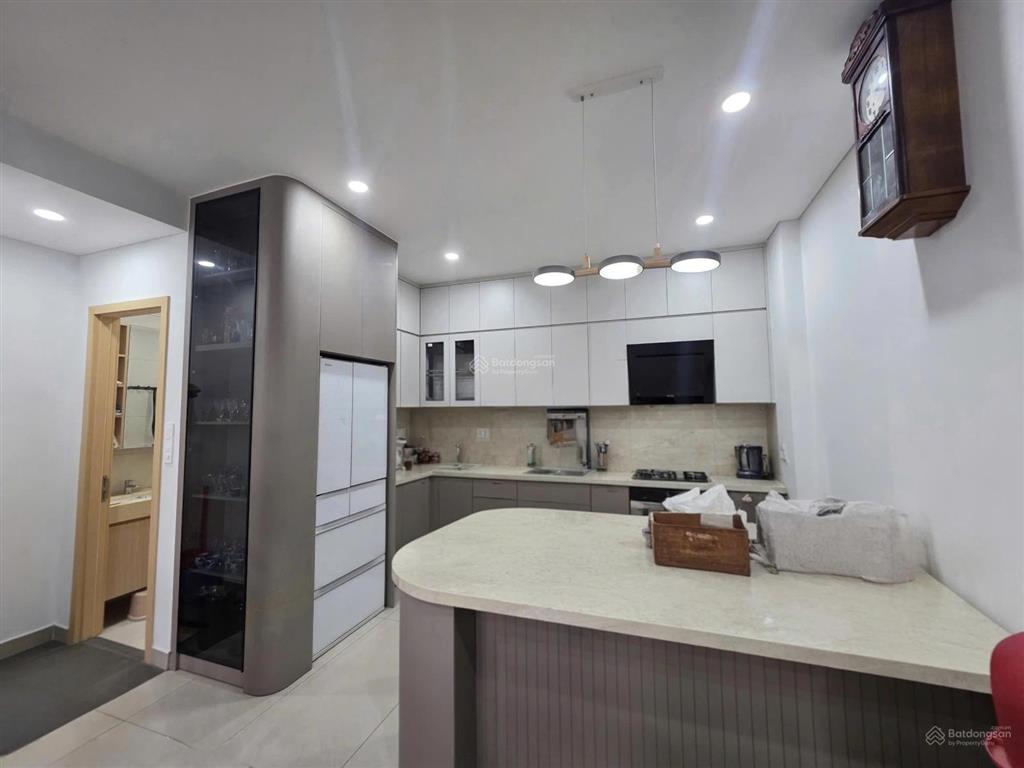 ** bán nhà mặt tiền đường 34. phường thủ đức linh đông cũ . nhà 1 trệt 2 lầu 1 tum sân