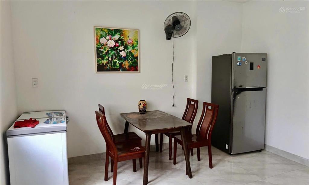 ** bán nhà đường lý tế xuyên. phường hiệp bình linh đông cũ . hẻm nhựa xe hơi. nhà cấp 4
