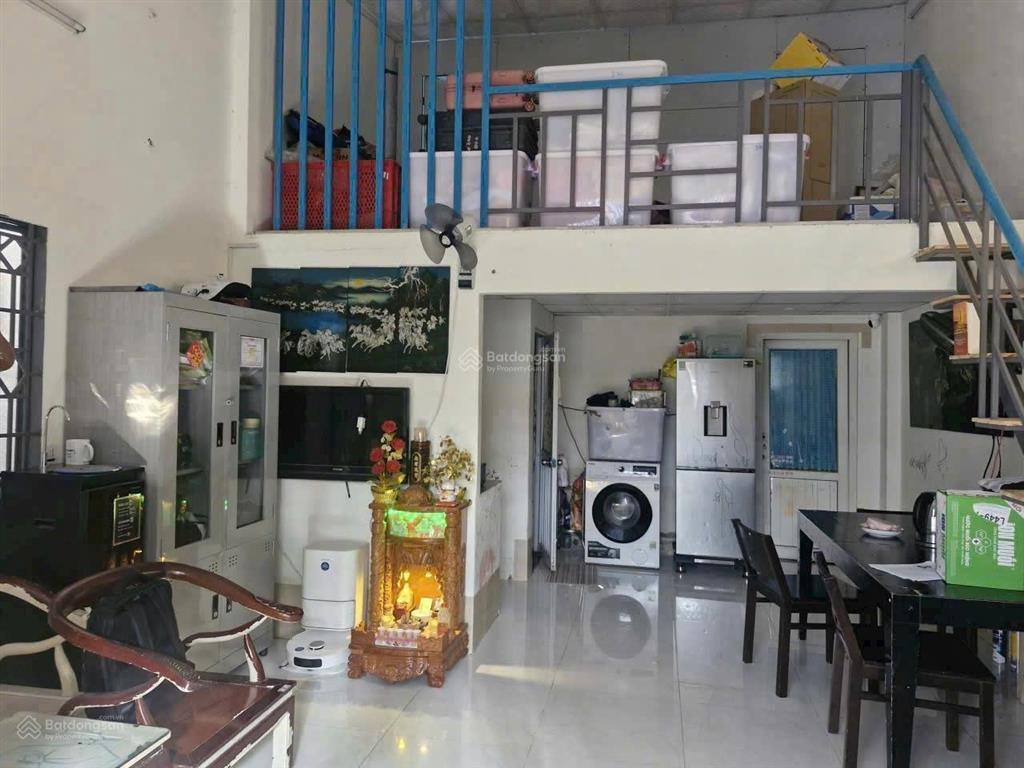 ** bán nhà đường lý tế xuyên. phường hiệp bình linh đông cũ . hẻm nhựa xe hơi. nhà cấp 4
