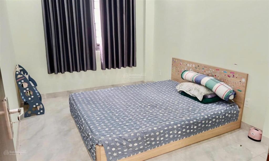 ** bán nhà đường lý tế xuyên. phường hiệp bình linh đông cũ . hẻm nhựa xe hơi. nhà cấp 4
