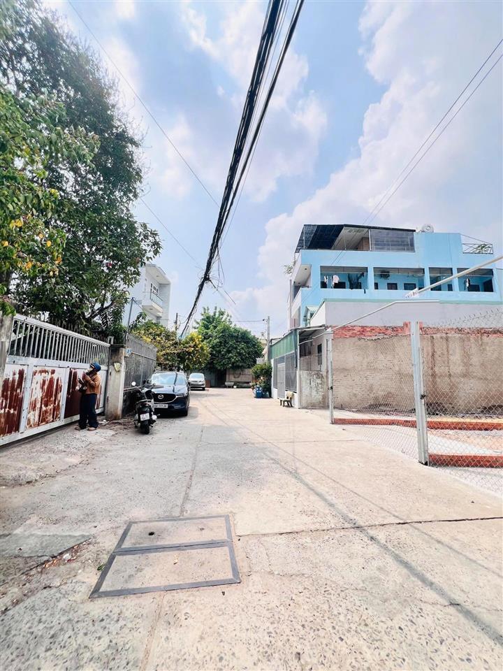 * giá  6,95 tỷ (tl)
* bán đất đường số 17. phường linh chiểu. hẻm nhựa xe hơi trá
