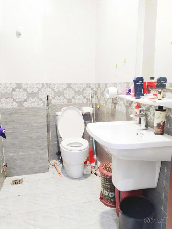 Giá  7.25 tỷ ( tl )
bán nhà đường số 22. phường linh đông. hẻm nhựa xe hơi. nhà 1 trệt 2 l