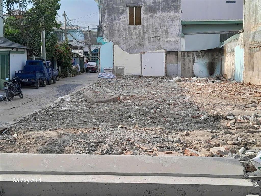* bán đất mặt tiền đường 42. phường hiệp bình hiệp bình chánh cũ * tiện ích xung qu