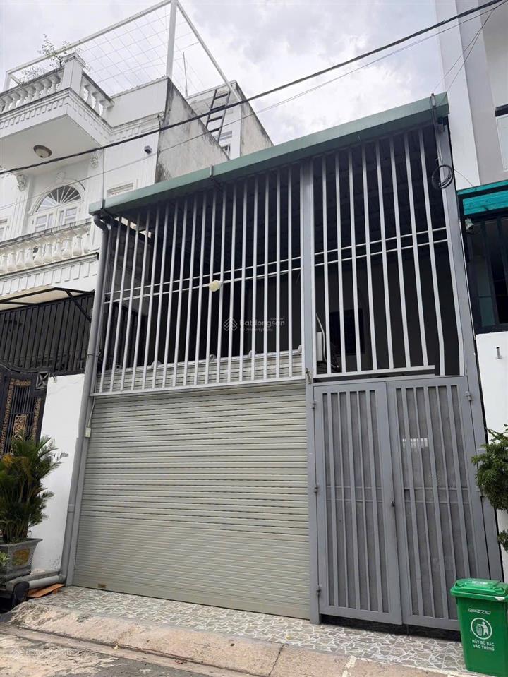 * giá  5 tỷ ( tl )
* bán nhà quốc lộ 13. phường hiệp bình phước. hẻm nhựa xe hơi. nh