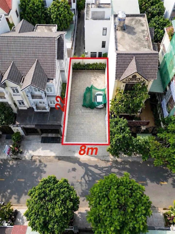 Giá 13.5 tỷ. ngay gigamall  phạm văn đồng * dt 153m2 (8 x 20m2). xây 5 tầng