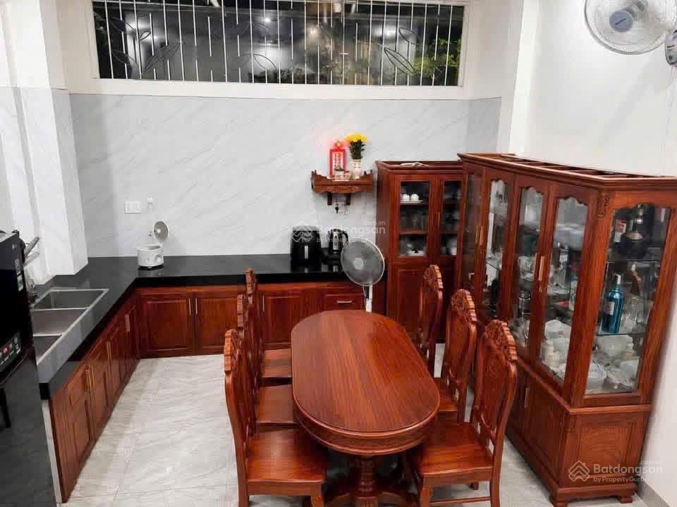 * giá  6.8 tỷ ( tl )
* bán nhà đường số 30. phường linh đông. hẻm nhựa xe hơi. nhà 1 trệt